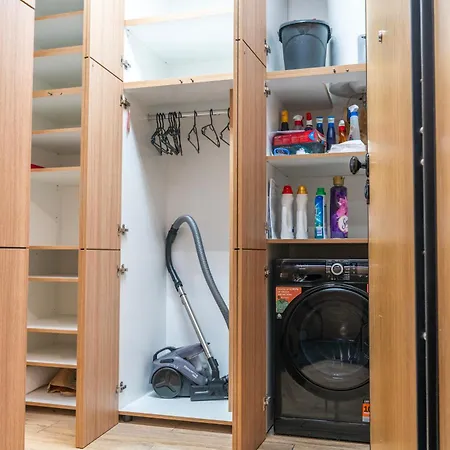 Business Park Premium, 2b Lux Flat, Free Garage דירה