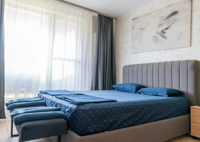 Business Park Premium, 2b Lux Flat, Free Garage *