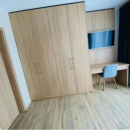 Business Park Premium, 2b Lux Flat, Free Garage Apartment
