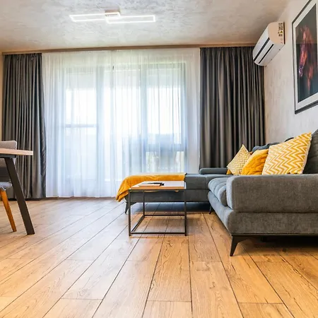 Business Park Premium, 2b Lux Flat, Free Garage Lägenhet