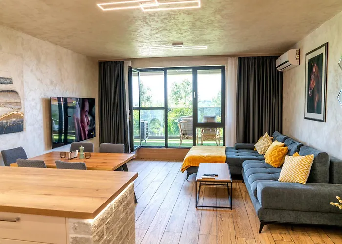 Business Park Premium, 2b Lux Flat, Free Garage דירה *