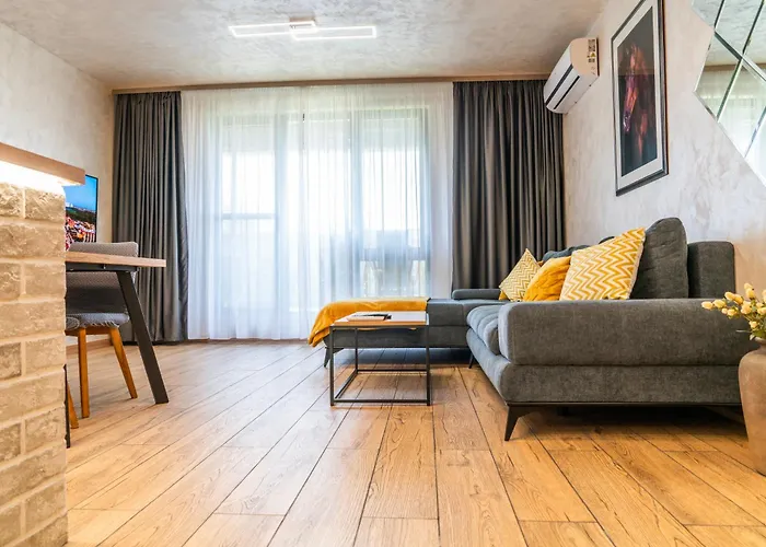 Business Park Premium, 2b Lux Flat, Free Garage Apartment